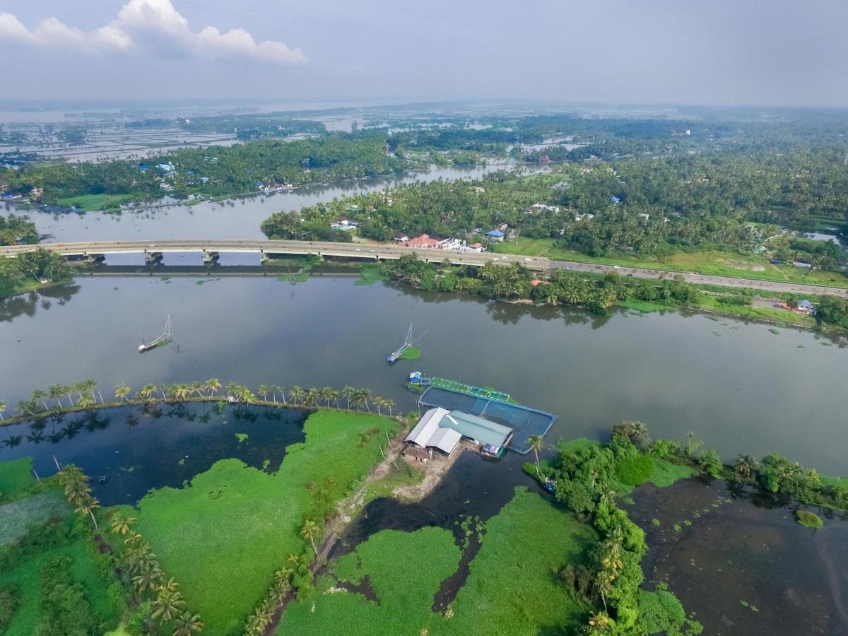 Nihara Resort And Spa Cochin Kochi Exterior photo