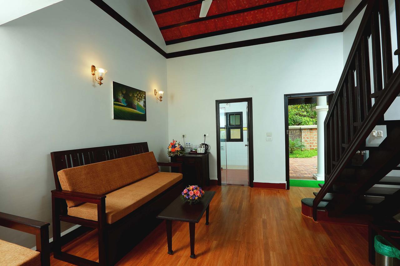 Nihara Resort And Spa Cochin Kochi Exterior photo