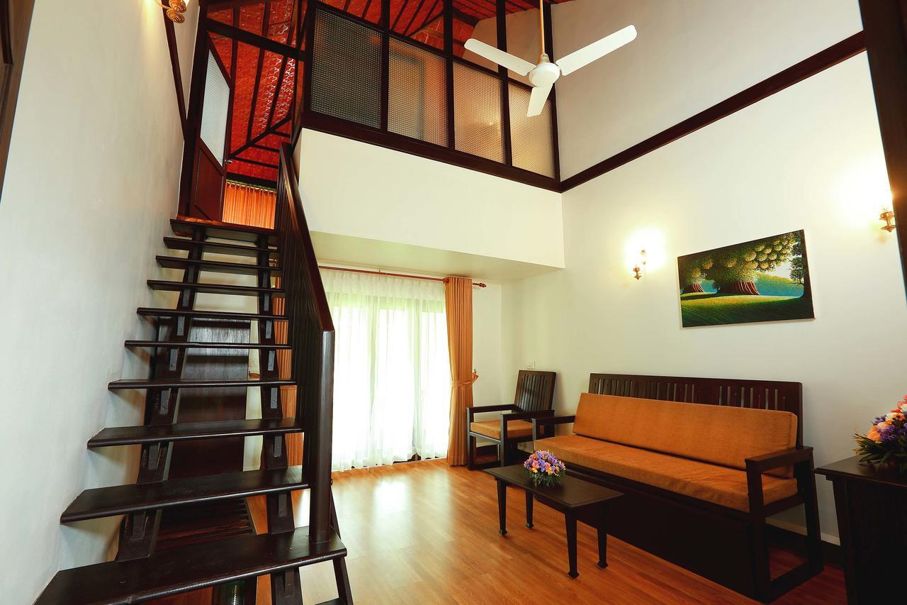 Nihara Resort And Spa Cochin Kochi Exterior photo