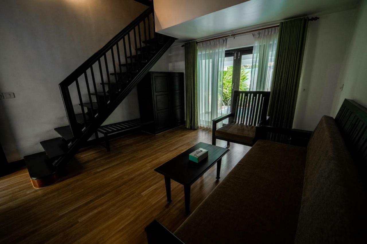 Nihara Resort And Spa Cochin Kochi Exterior photo