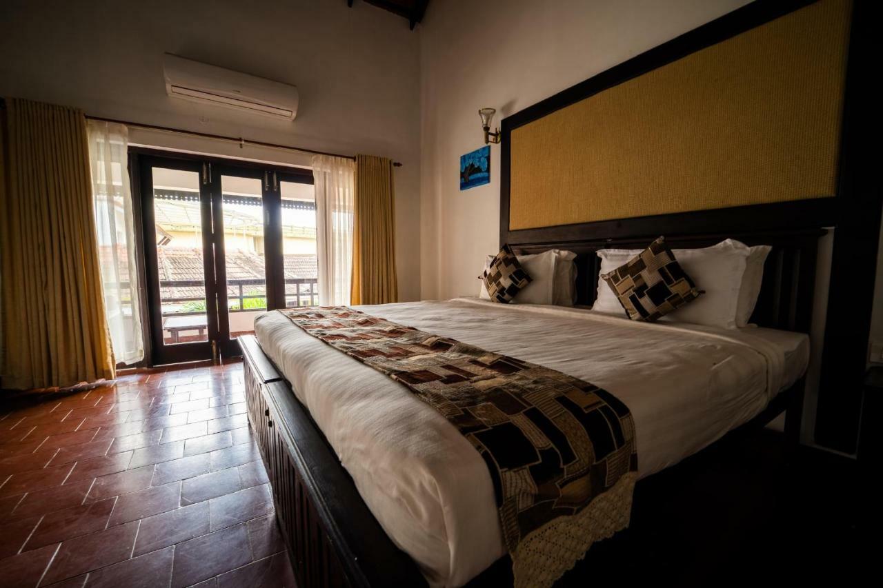 Nihara Resort And Spa Cochin Kochi Exterior photo