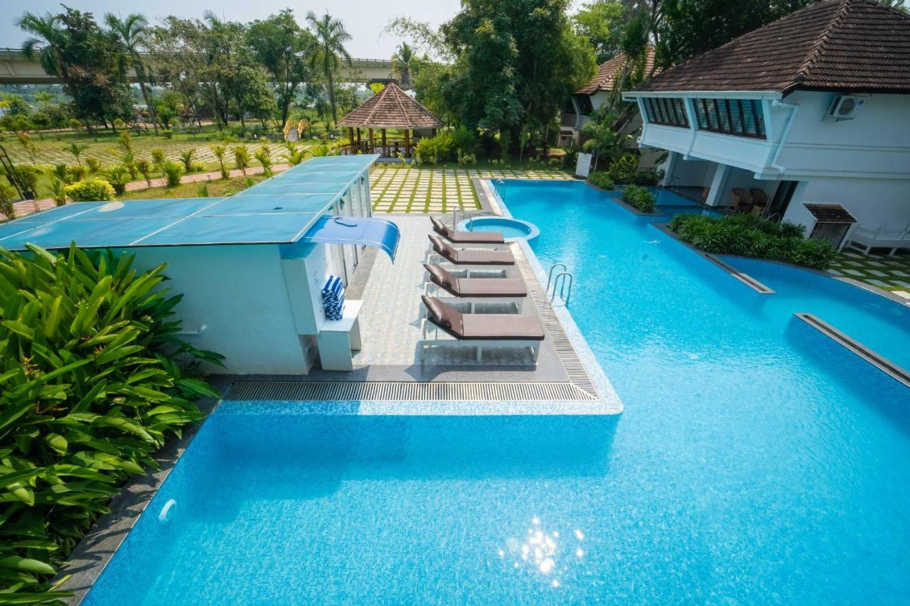 Nihara Resort And Spa Cochin Kochi Exterior photo