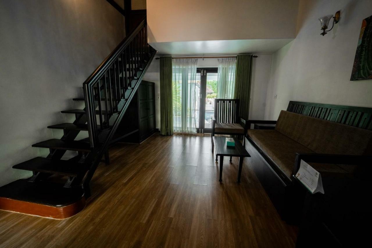 Nihara Resort And Spa Cochin Kochi Exterior photo